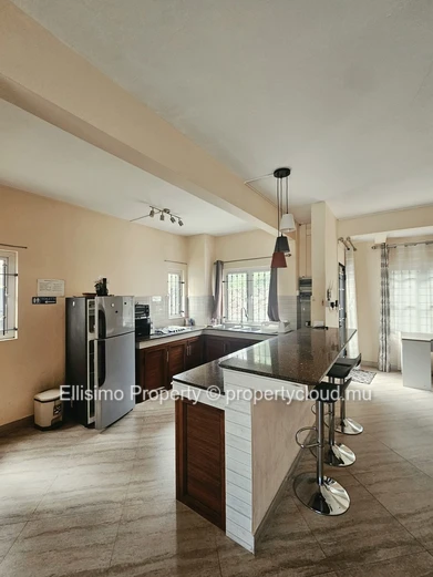 3-bedroom triplex for rent in Grand Baie