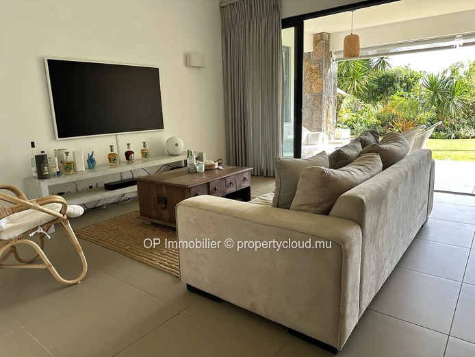 Appartement IRS 3 chambres avec piscine à vendre à Roches Noires
