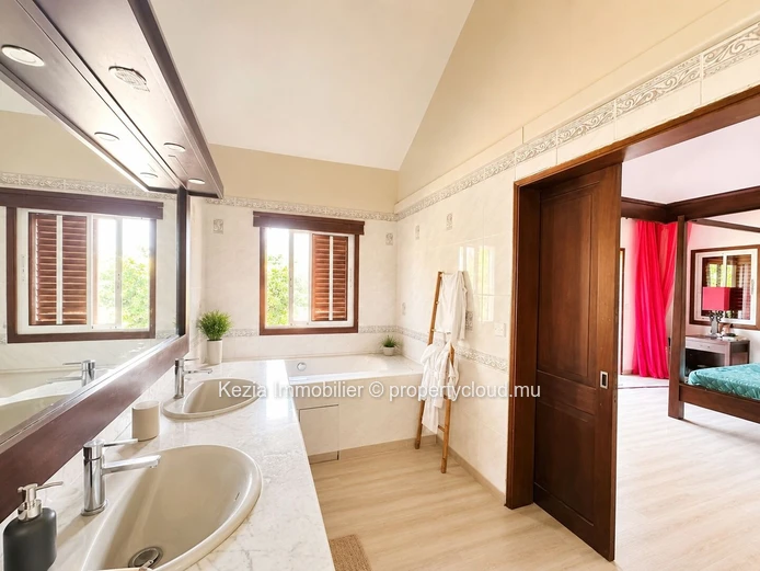 Balinese-Inspired Villa In Pointe Aux Canonniers