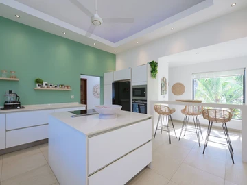 4 Bedroom Villa
