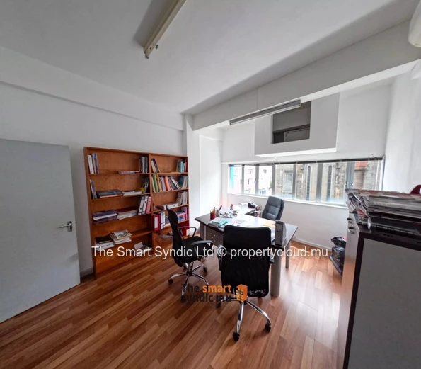 Espace de bureau:  Au Cœur de la Capitale.