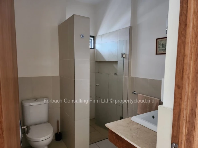 3 bedrooms apartment in Hillcrest Park,Quatre Bornes