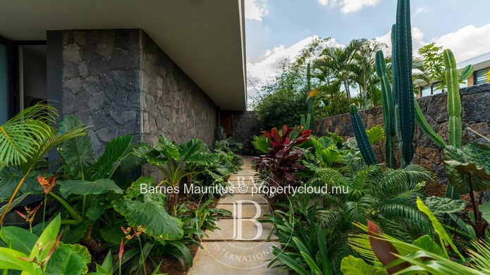 MONT CHOISY - Luxury Villa with swimming pool - 4 bedrooms