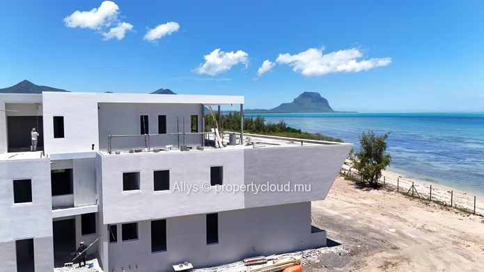 Apartment - 3 Bedrooms - 255 m²