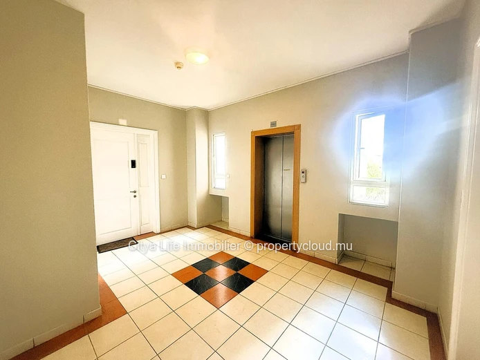 Appartement moderne à vendre à Quatre Bornes – Rs 8,5M