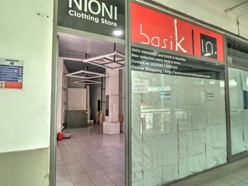 39 m² commercial space close to the metro with excellent visibility