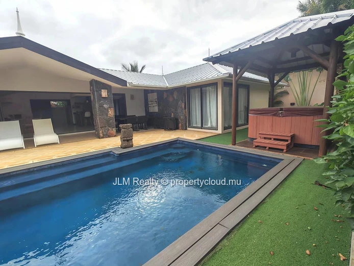 For Rent: Contemporary 4-Bedroom Villa with Private Pool and Jacuzzi, Cascavelle, Mauritius