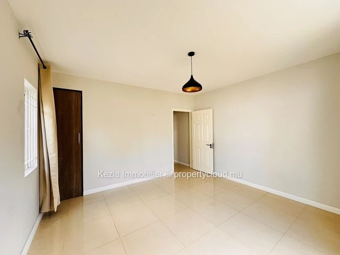 Family Villa With Swimming Pool And Garden