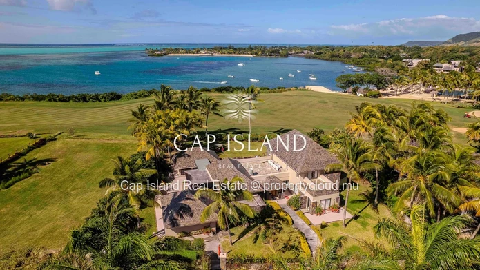 Anahita - Villa d'exception pieds dans l'eau, sur le golf