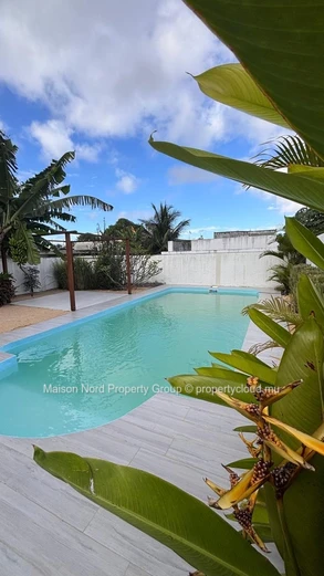  Newly Built family house with pool