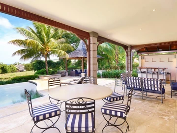 4 Bedroom Villa