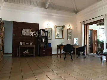6 Bedroom Villa