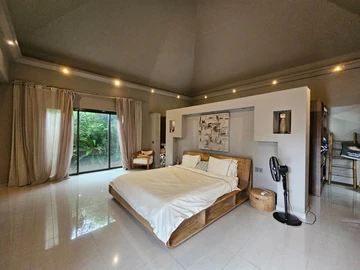 4 Bedroom Villa