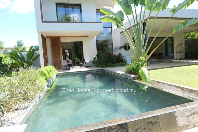Luxury 3-Bedroom PDS Villa with Private Pool in Tamarin
