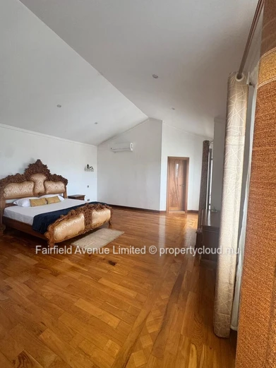 Maison meublée de 5 chambres à louer à Vacoas
