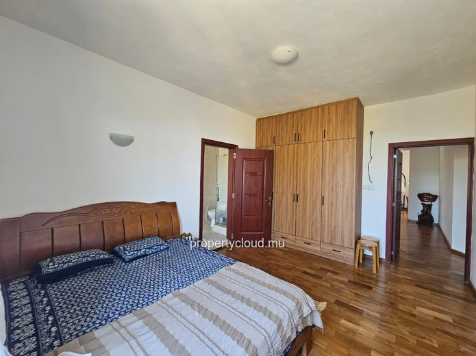 ? À LOUER – Grand appartement 3 chambres avec terrasse et roof top, vue panoramique, a Calodyne