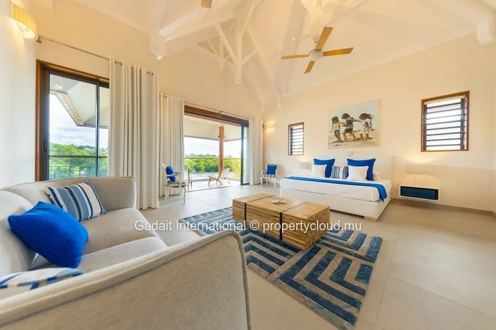 Luxury Villa with Private Mooring for Sale | La Balise Marina – Black River