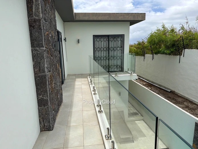Villa For Rent | Pereybere, Chemin 20 Pieds | 4 Bedrooms | Pool And Garden | Rs 85,000 Per Month