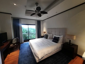 5 Bedroom Villa
