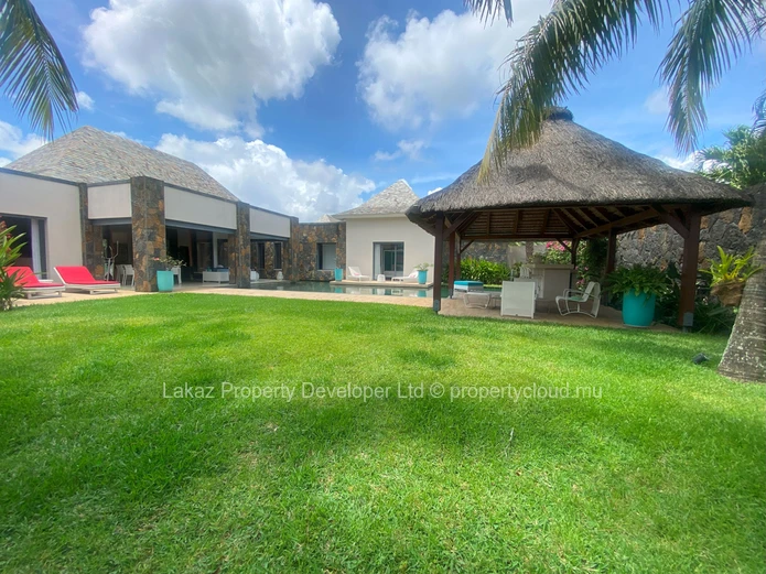 Prestigious Villa in the heart of Grand Bay 