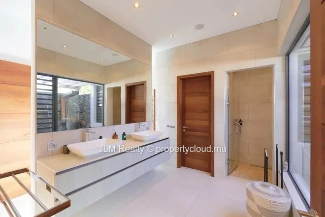 For Sale: Contemporary 4-Bedroom En-Suite Villa with Heated Swimming Pool, Grand Baie, Mauritius