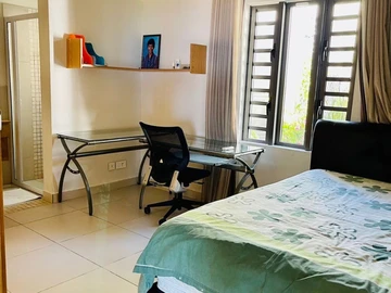 5 Bedroom Villa