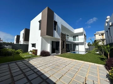 4 Bedroom Villa