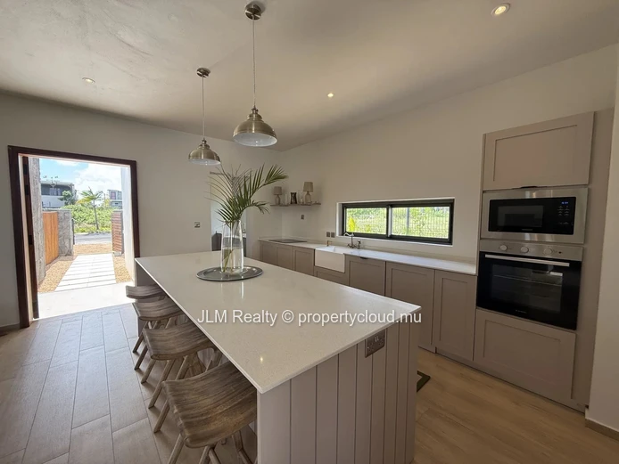 Superb brand-new villa with swimming pool for rent in a secure residence in Mont Choisy, Mauritius