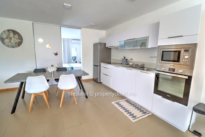 Bel appartement de 2 chambres à quelques minutes de la plage 