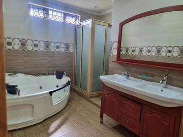 Villa de 5 Chambres