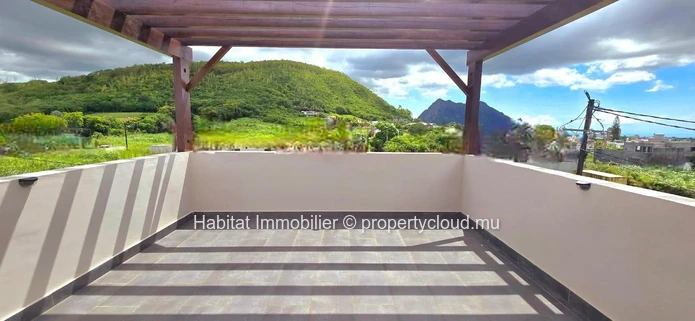 Charming house, furnished and equipped of 295 m², on a plot of 68 toises in Sodnac