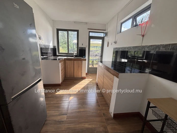 Villa de 2 chambres avec jardin à vendre à Rivière Noire