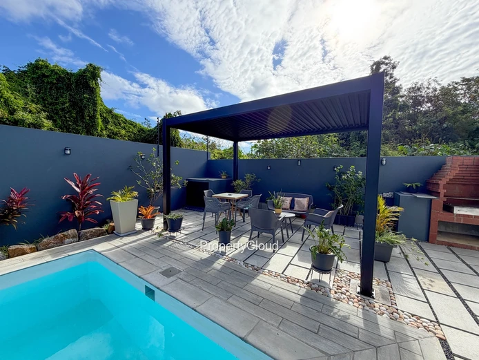 For Sale - A 300 Sqm 3-Bedroom Villa In Calodyne, Minutes Walk From The Beach