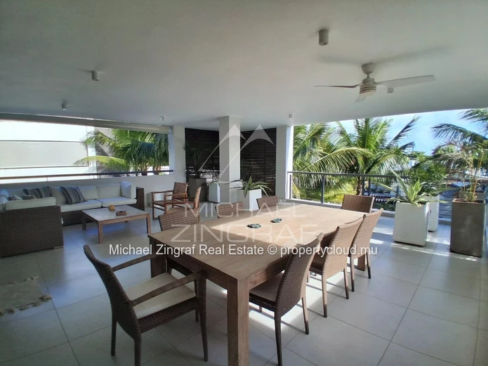Exceptional Renovated Penthouse with Private Rooftop, Pool & Beach Access