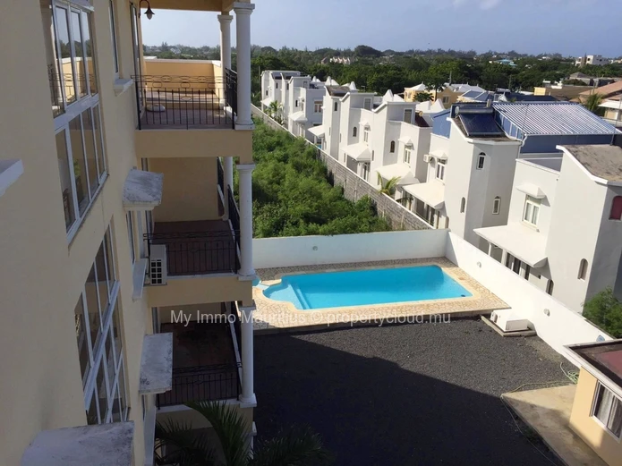 2 bedrooms apartment Pereybère