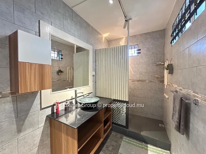 Villa For Rent In Pereybere – Comfortable Family Home With Private Pool