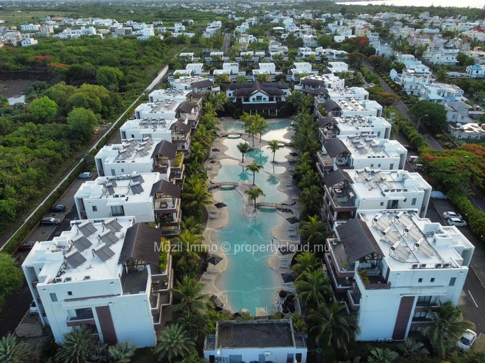 Sumptuous Penthouse with 3 en-suite bedrooms, Choisy les Bains residence