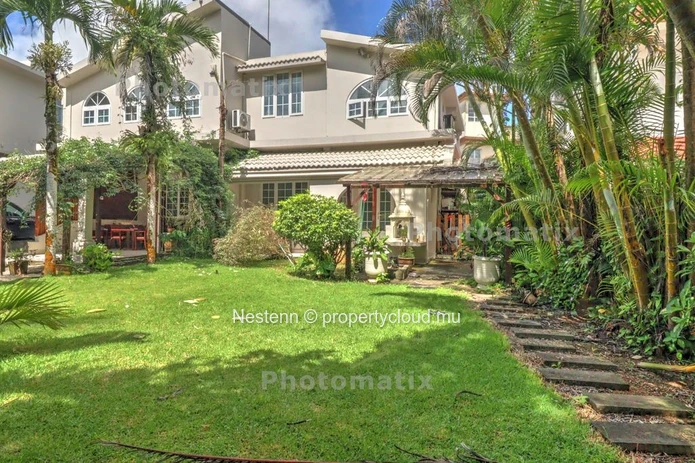 Furnished house of 5 bedrooms