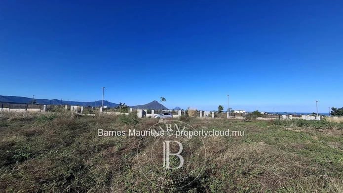 Cascavelle - Residential land with views of Le Morne