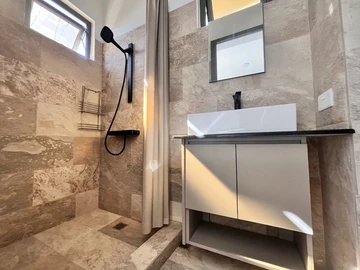3 Bedroom Townhouse, Duplex