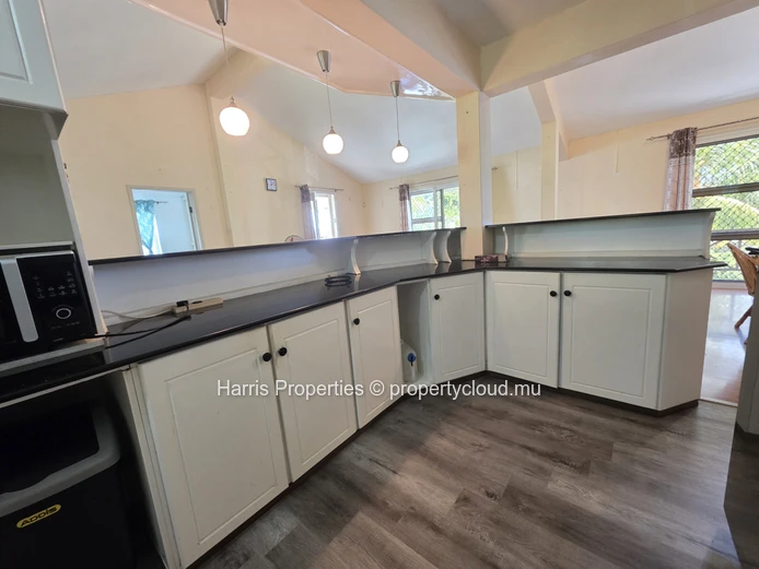 Magnifique appartement au premier étage à louer à Péreybère