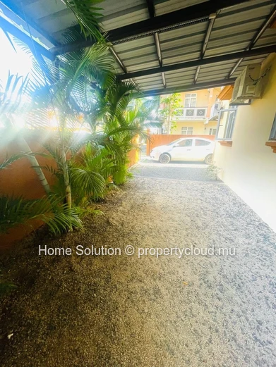 3-Bedroom Ground-Floor Apartment with Terrace and Garage Near Péreybère Beach