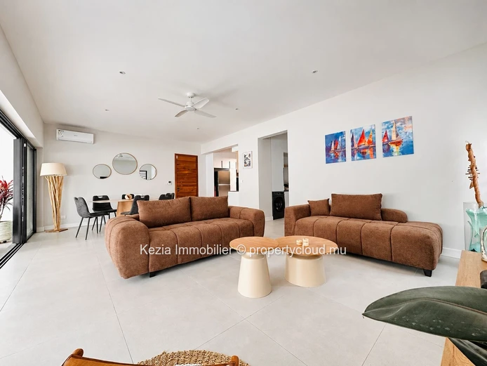 An Intimate Cocoon With A Private Pool Just A Stone's Throw From The Beach