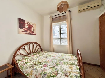 5 Bedroom Villa