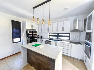 For Sale - 4-Bedroom Villa - Pereybere (Under Construction)