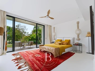 5 Bedroom Villa