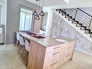 Townhouse, Duplex de 3 Chambres