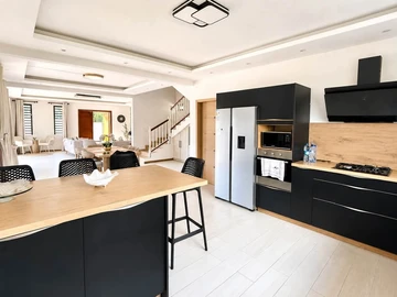 4 Bedroom Villa