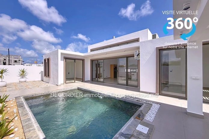 Superbe villa neuve avec piscine