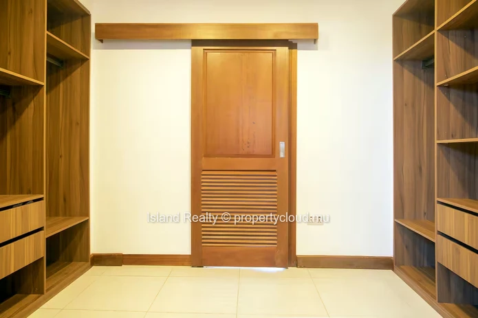 Appartement 248 m² avec vue mer dans résidence sécurisée – Pointe aux Canonniers